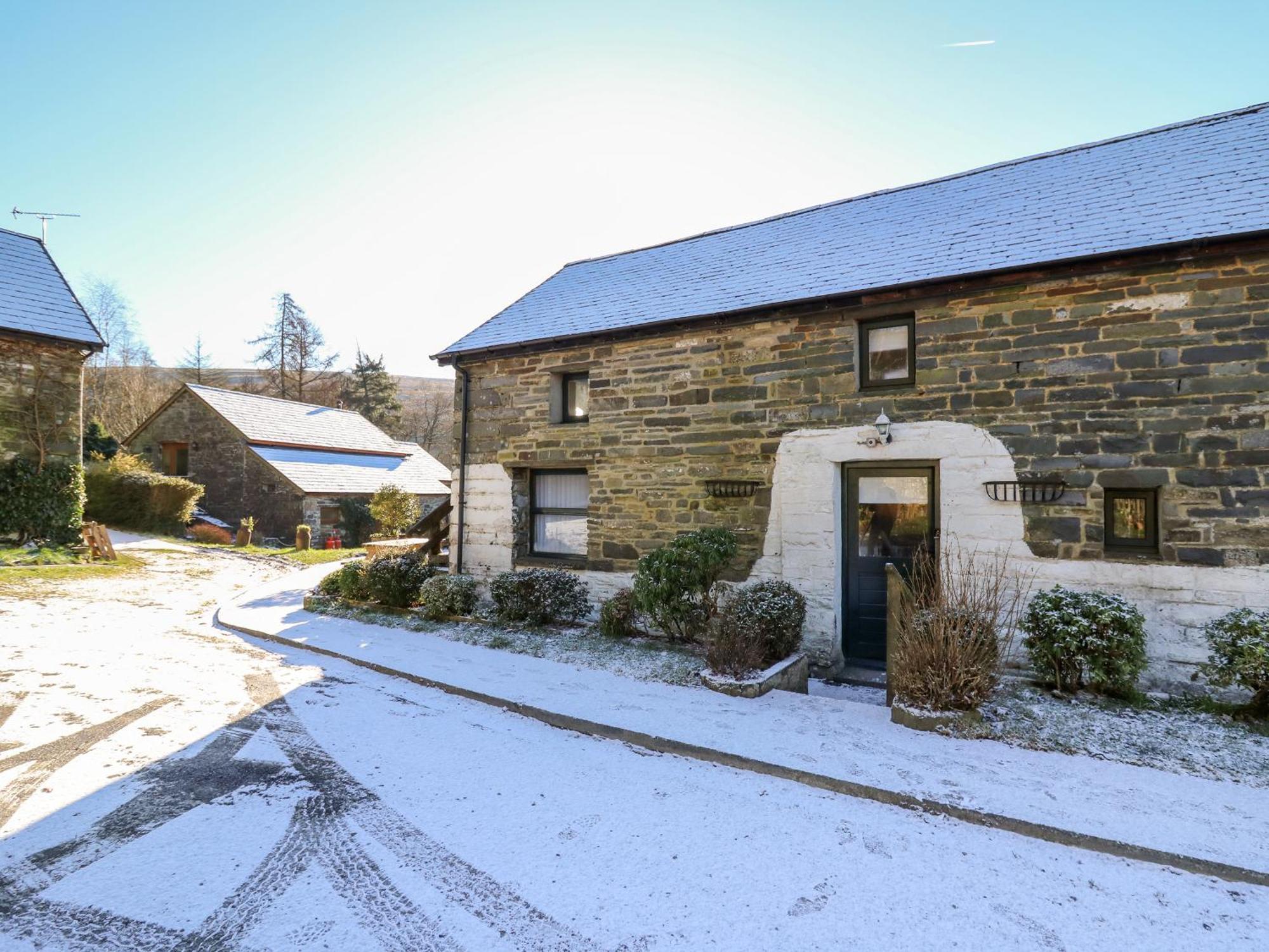 Y Cartws Villa Llanybydder Exterior photo